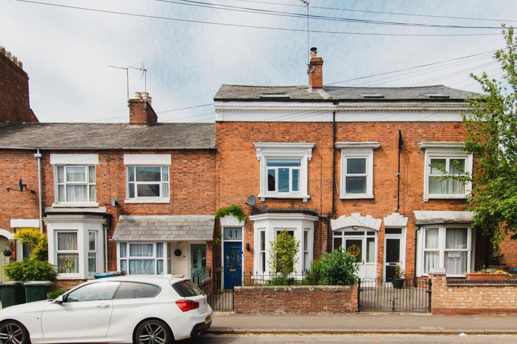 Main image of property: West Street, Banbury, OX16