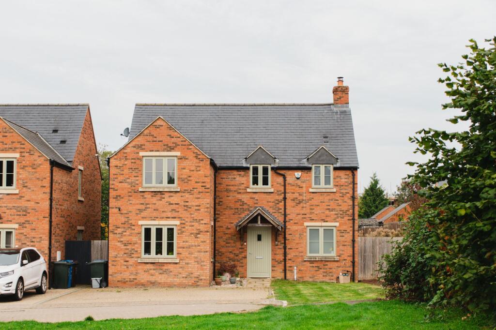 Main image of property: Noral Close, Banbury, OX16