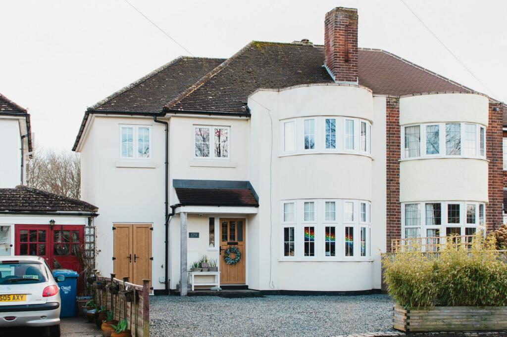 4 bedroom semidetached house for sale in Bloxham Road, Banbury, OX16