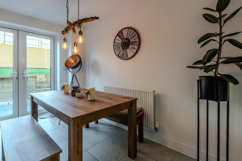 Additional property image - Meadow Way, Tamworth, B79