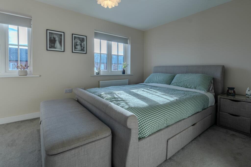 Additional property image - Meadow Way, Tamworth, B79