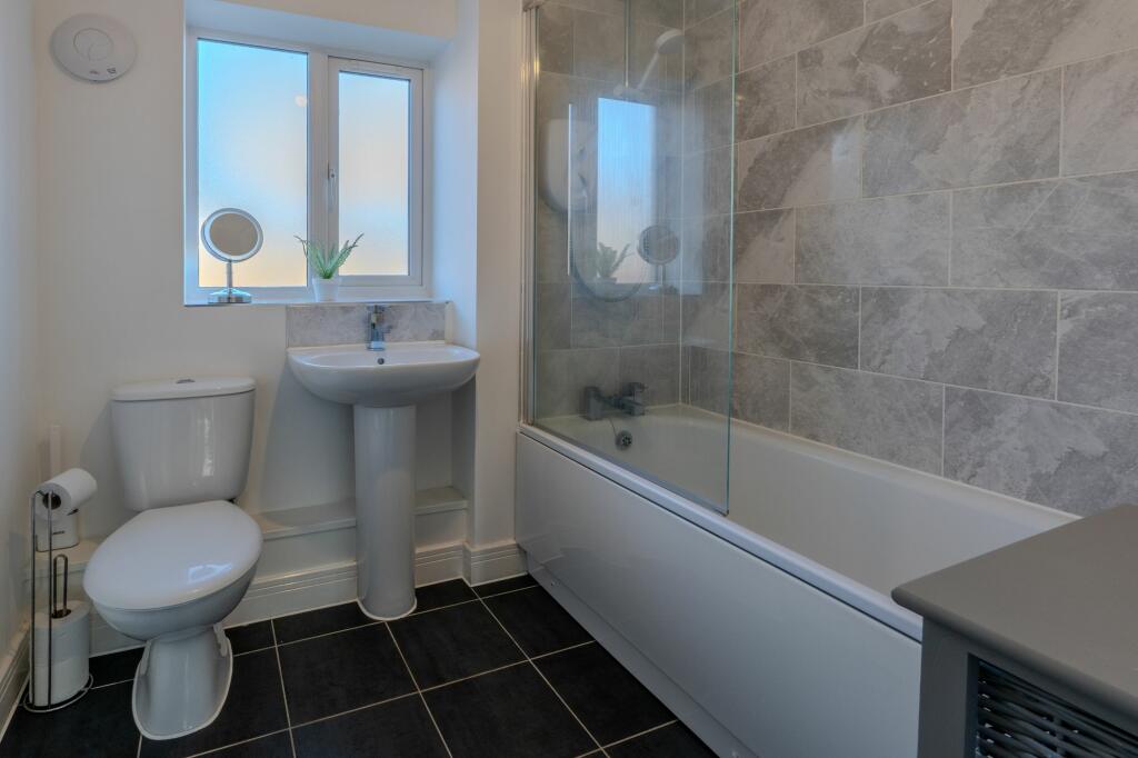 Additional property image - Meadow Way, Tamworth, B79