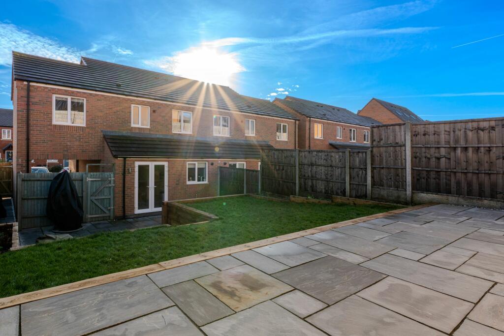 Additional property image - Meadow Way, Tamworth, B79