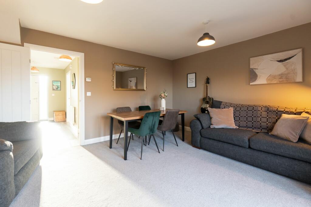 Additional property image - Springwood Gate, Nuneaton, CV10
