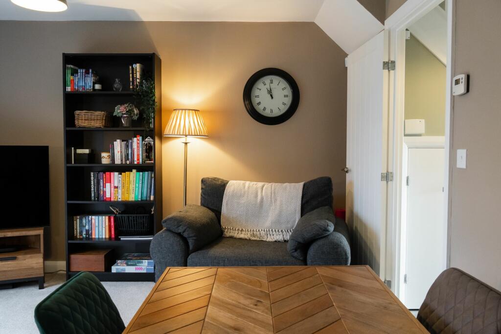 Additional property image - Springwood Gate, Nuneaton, CV10