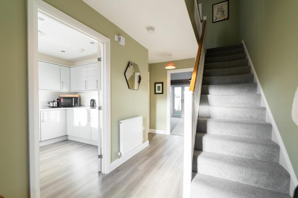Additional property image - Springwood Gate, Nuneaton, CV10