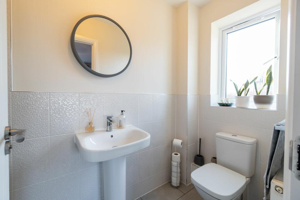 Additional property image - Springwood Gate, Nuneaton, CV10