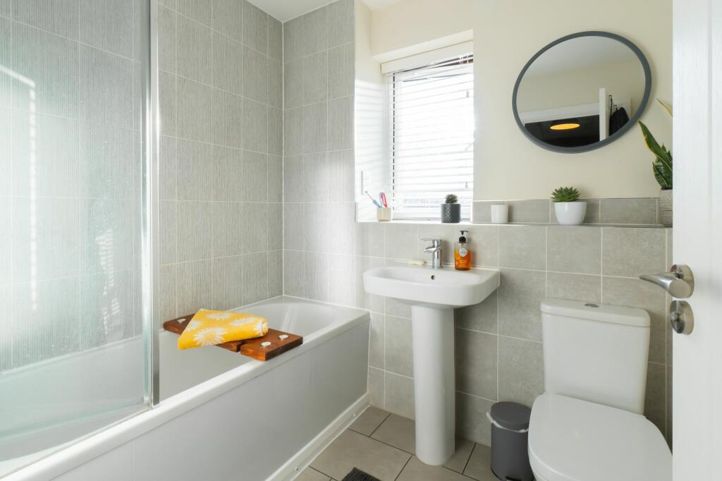 Additional property image - Springwood Gate, Nuneaton, CV10