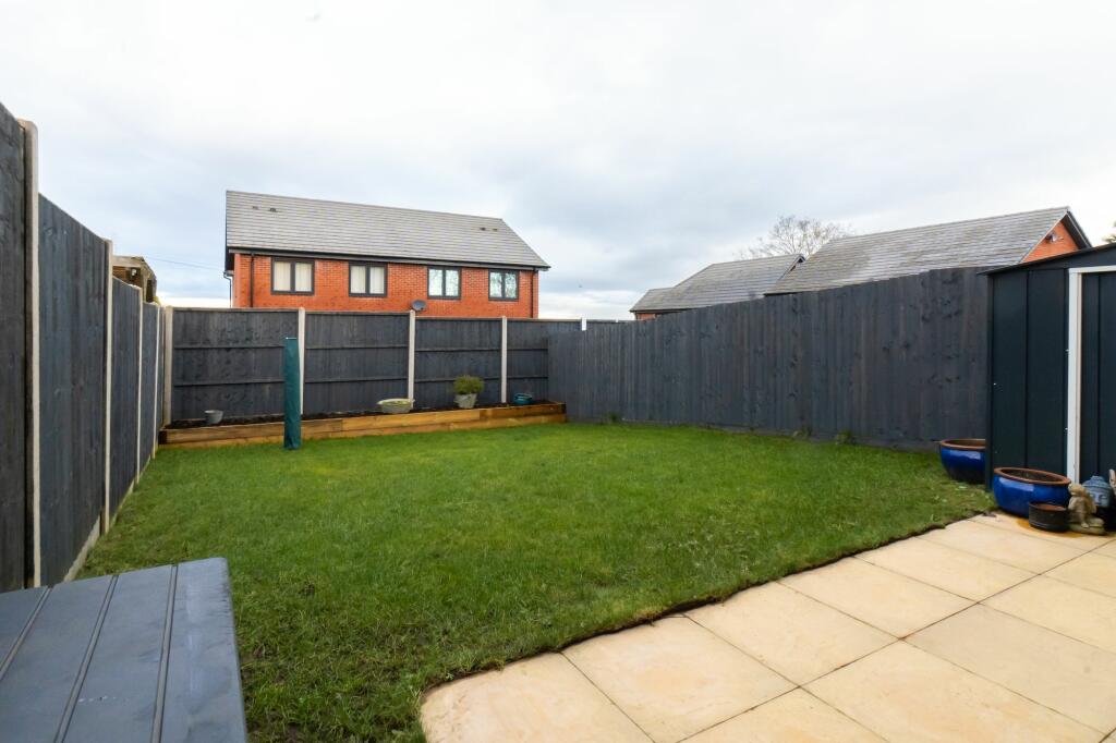 Additional property image - Springwood Gate, Nuneaton, CV10