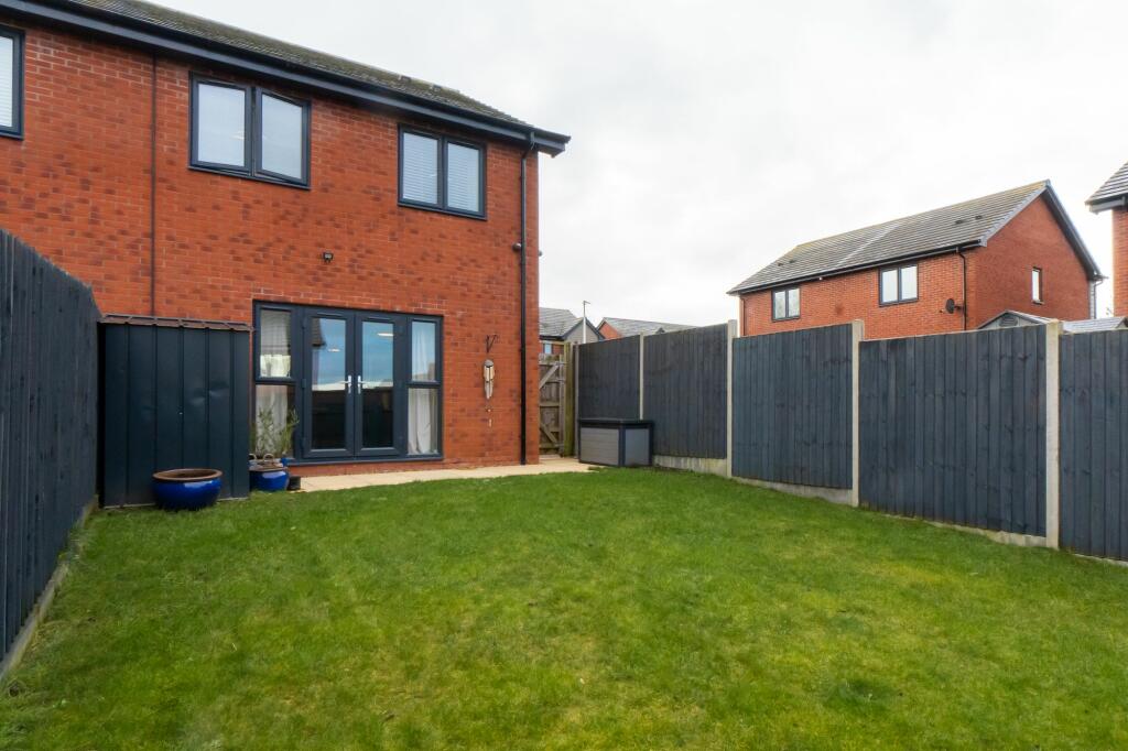 Additional property image - Springwood Gate, Nuneaton, CV10
