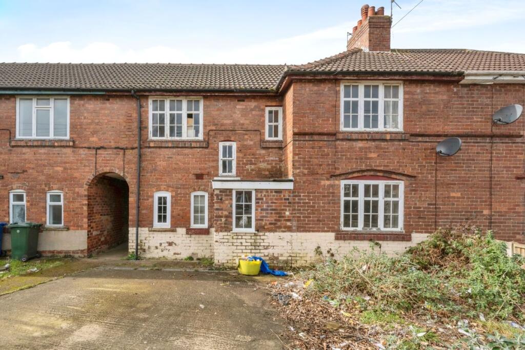 Main image of property: 84 King Georges Road, New Rossington, Doncaster, South Yorkshire, DN11 0LH