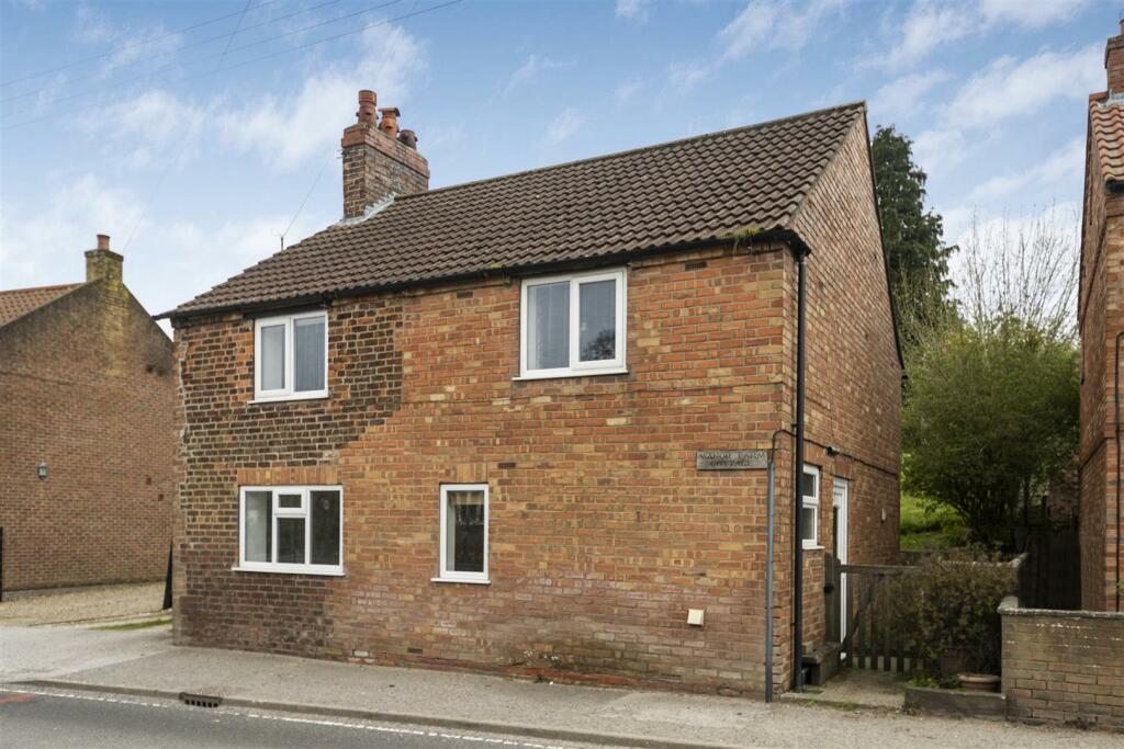3 bedroom house for sale in Manor Farm Cottage, Foxholes, Driffield