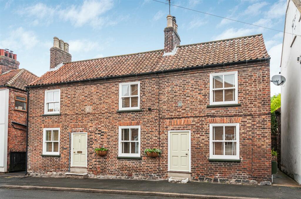 4 bedroom cottage for sale in Tugurium, East Street, Kilham, Driffield