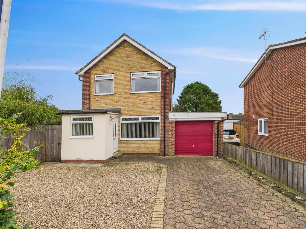 Main image of property: 54 Park Avenue, Driffield, YO25 5EJ