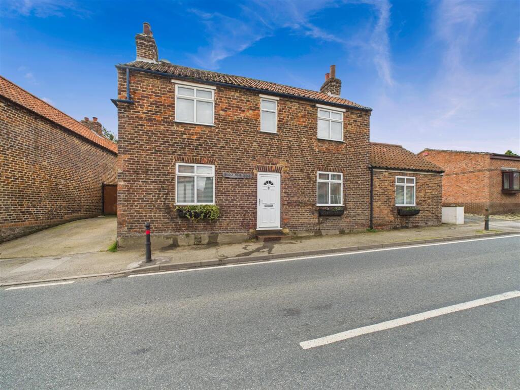 Main image of property: Bridge Bran Lodge, 11 Front Street, Middleton On The Wolds, Driffield, YO25 9UA