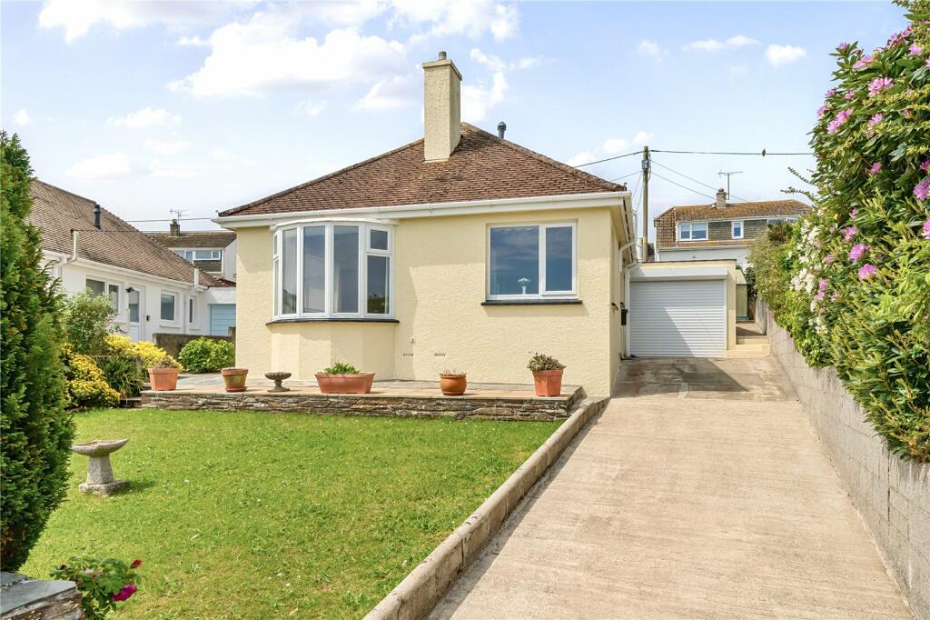 2 bedroom bungalow for sale in Listowel Drive, East Looe, Cornwall, PL13