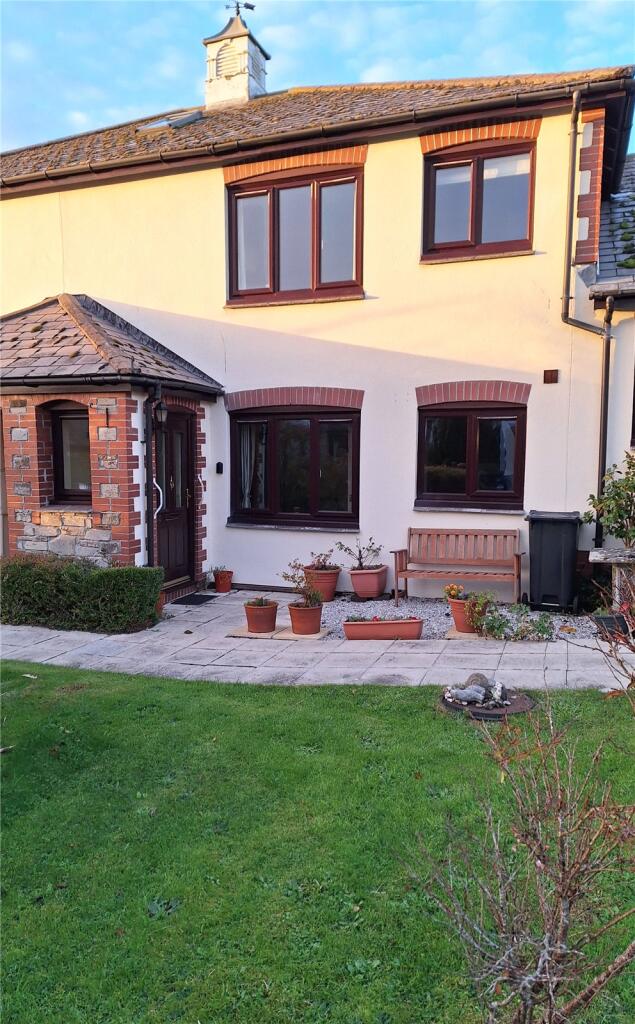 Main image of property: 18 Barbican Court, East Looe