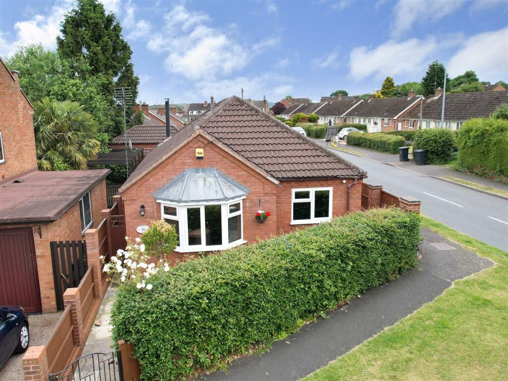 2 bedroom detached bungalow for sale in Castle Road, Cookley
