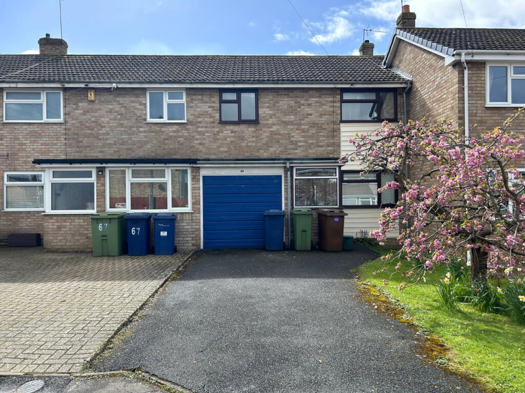 3 bedroom terraced house for sale in Stanford Road, Northway, Tewkesbury, GL20