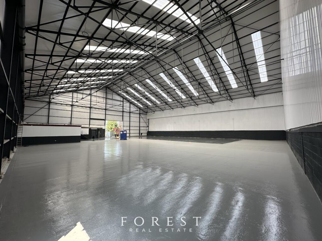 Main image of property: Unit C1A Thurrock Commercial Centre, Kerry Avenue, Purfleet, RM15 4YA