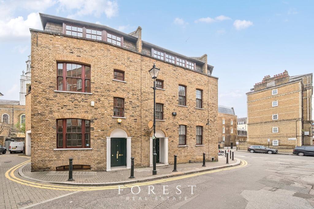 Main image of property: 42 Clerkenwell Close, Clerkenwell, EC1R 0AZ