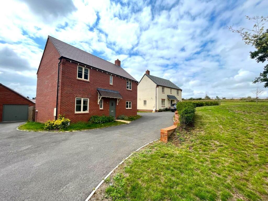 4 bedroom house for sale in Whitfield Road, Potton, Potton, SG19