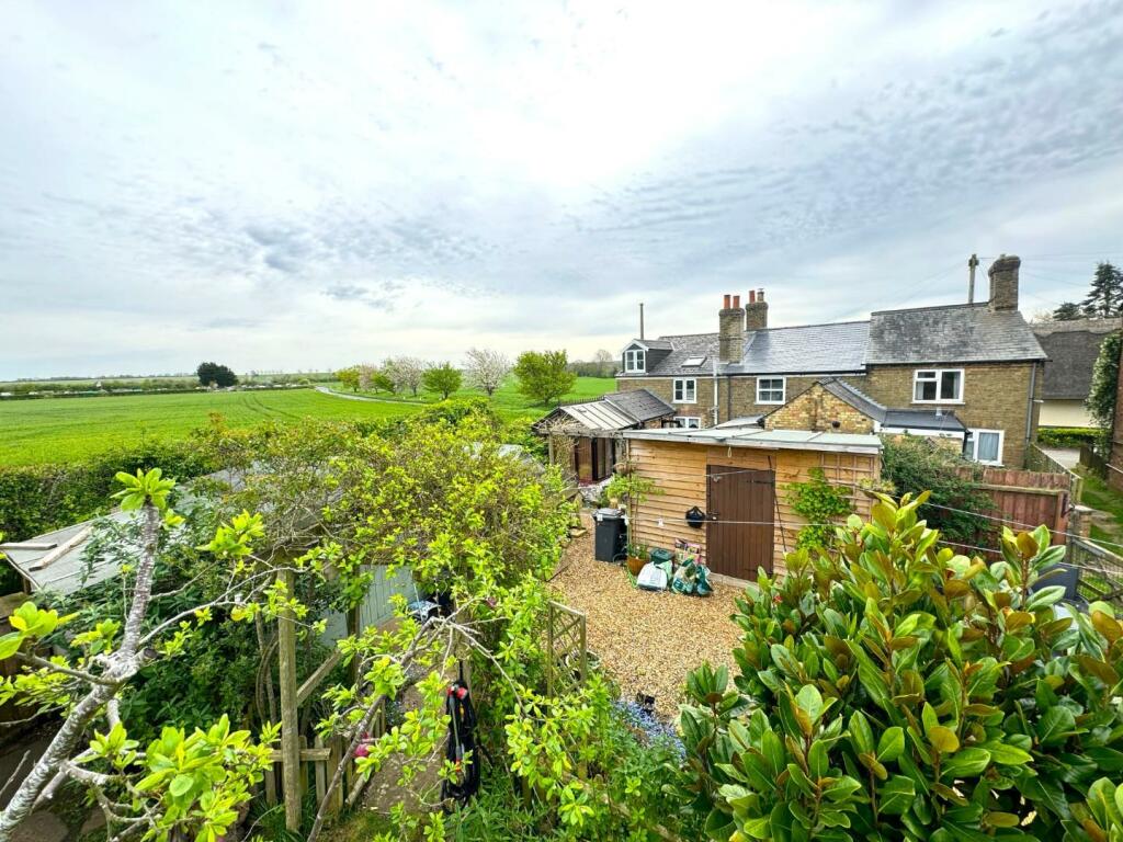 2 bedroom cottage for sale in Church End, Gamlingay, Sandy, SG19