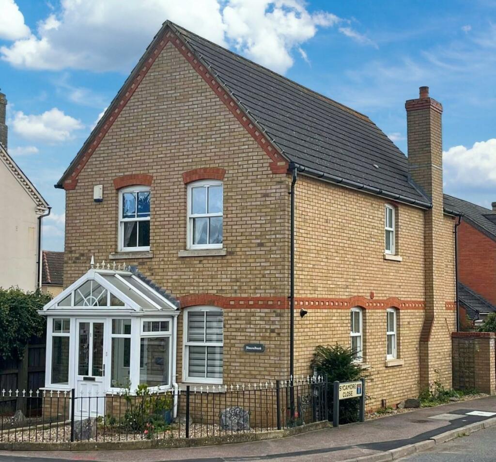 3 bedroom detached house for sale in Sandy Road, Potton, Sandy, SG19