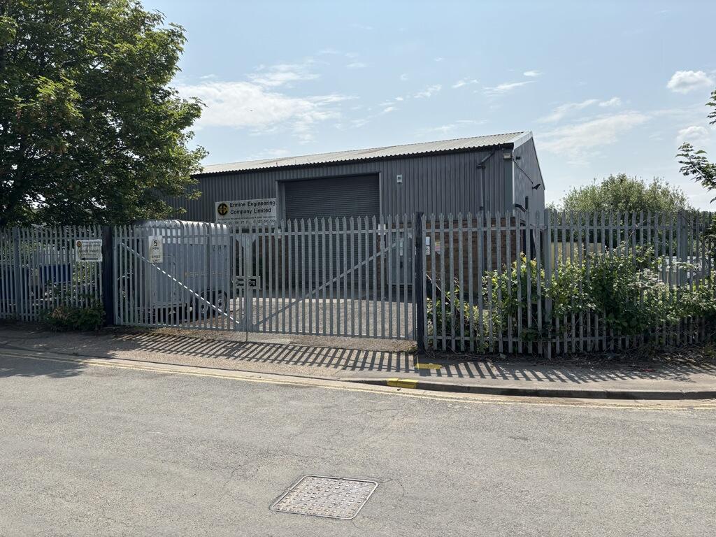 Main image of property: Workshop And Site, Great Northern Terrace, 4-6 George Street, Lincoln, LN5 8LG
