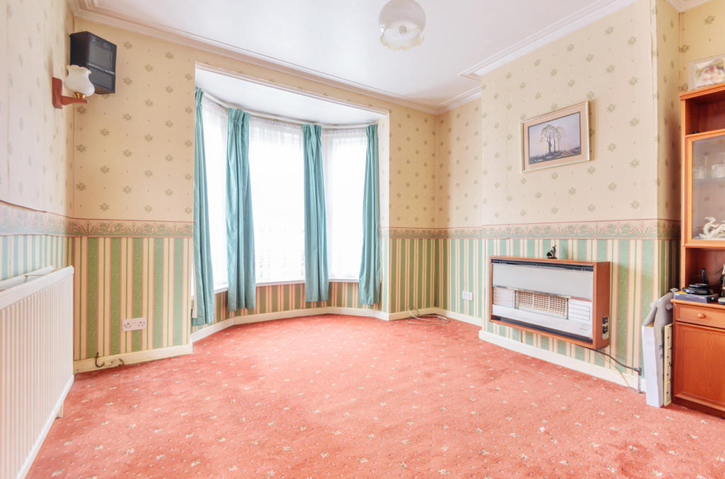 3 bedroom semidetached house for sale in Priory Road, St Denys