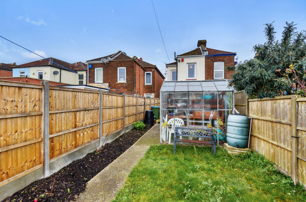 3 bedroom semidetached house for sale in Priory Road, St Denys