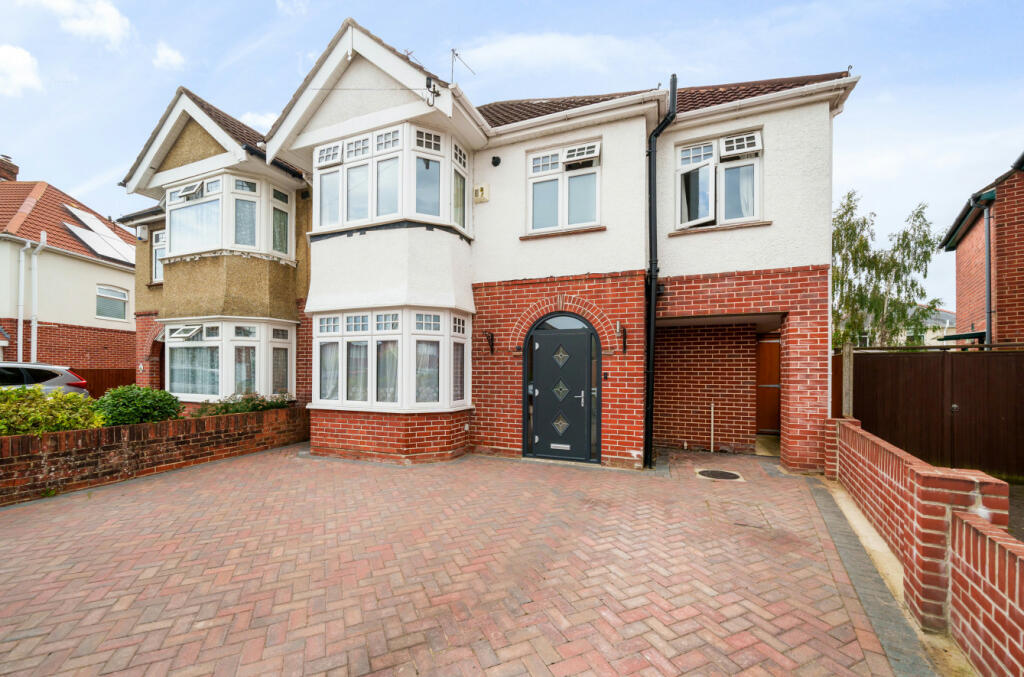 5 bedroom semi-detached house for sale in Pirrie Close, Upper Shirley, Southampton, Hampshire, SO15