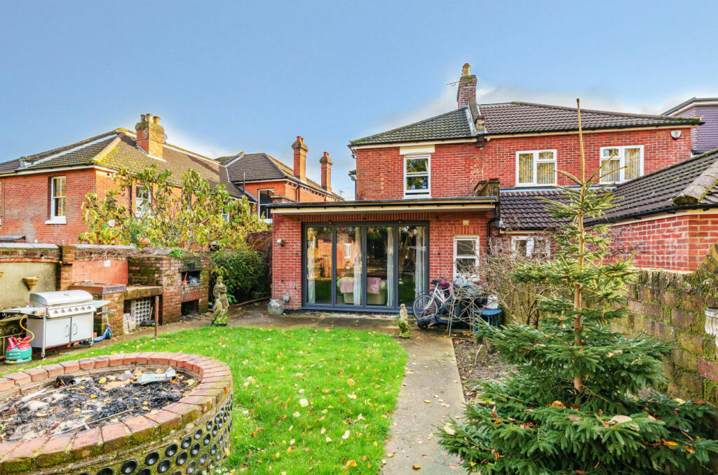4 bedroom semidetached house for sale in Gordon Avenue, Portswood