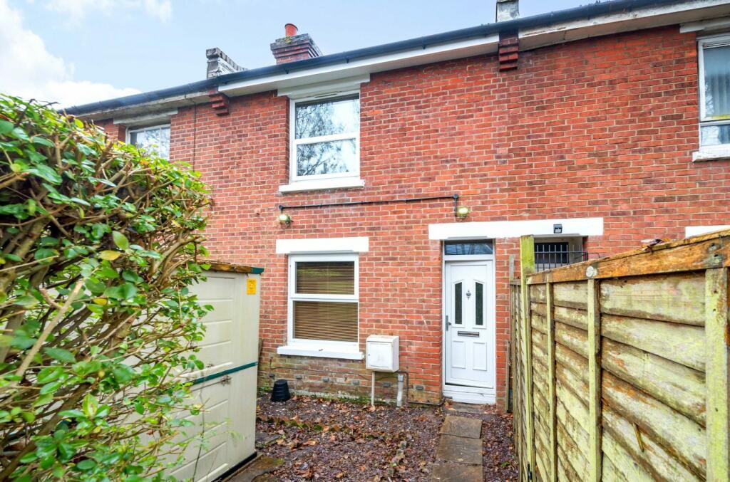 2 bedroom terraced house for sale in Portswood Road, Portswood, Southampton, Hampshire, SO17