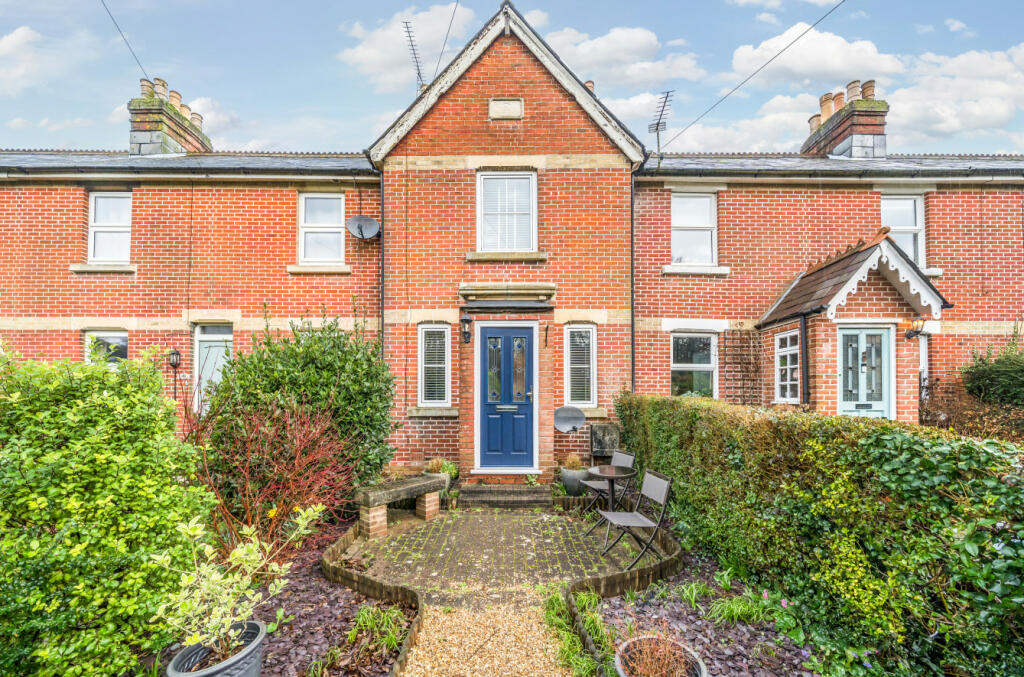2 bedroom terraced house for sale in Burgess Road, Bassett, Southampton, Hampshire, SO16