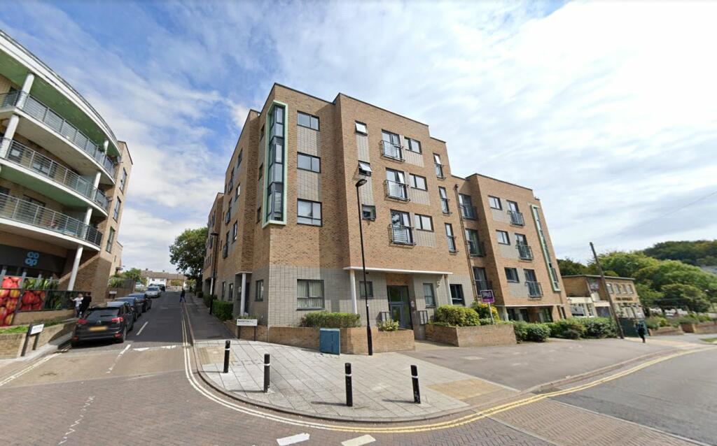 2 bedroom apartment for rent in Hinkler Road, Southampton, Hampshire, SO19