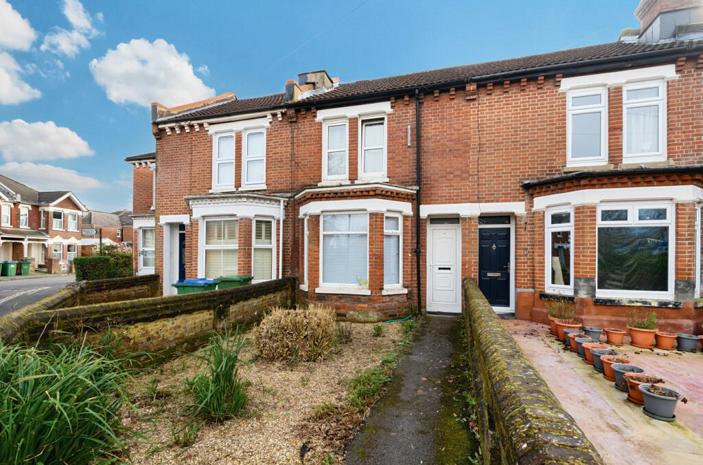3 bedroom terraced house for sale in Handel Terrace, Polygon, Southampton, Hampshire, SO15