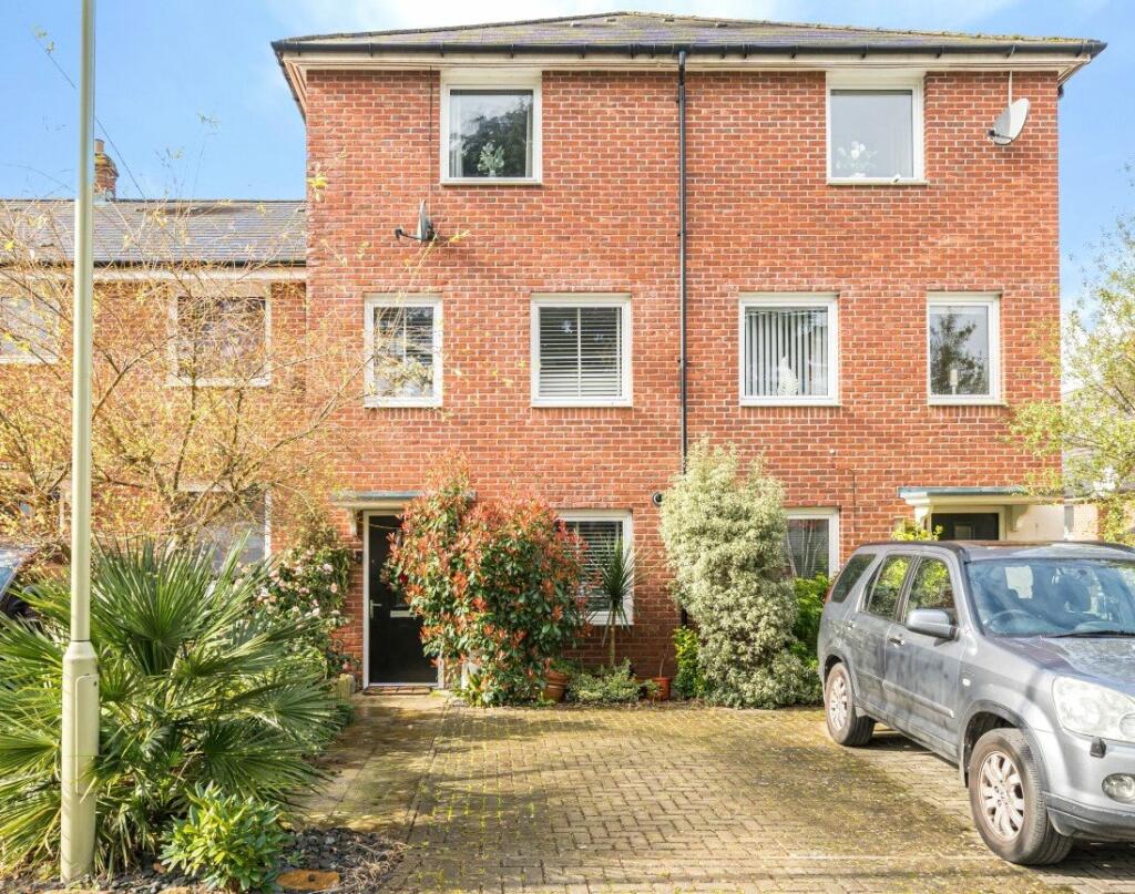 4 bedroom terraced house for sale in Wilroy Gardens, Maybush, Southampton, Hampshire, SO16