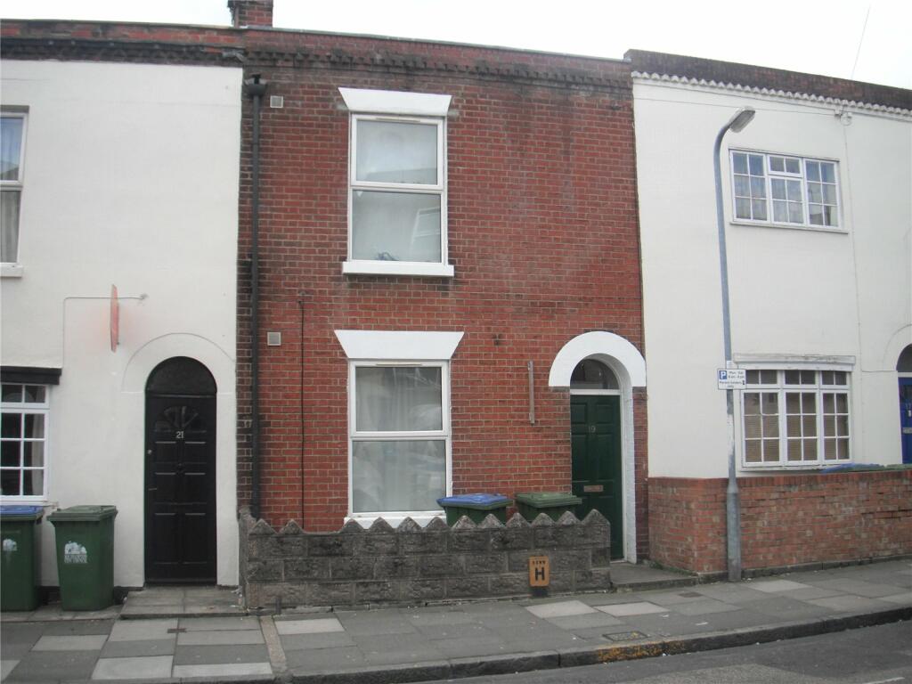 4 bedroom terraced house for rent in Bellevue Road, Southampton, Hampshire, SO15