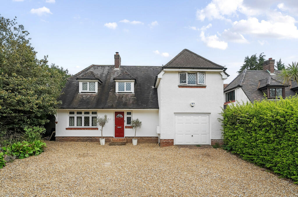 4 bedroom detached house for rent in Burgess Road, Bassett, Southampton, Hampshire, SO16