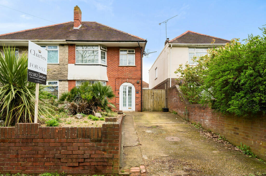 3 bedroom semi-detached house for sale in Millbrook Road West, Regents Park, Southampton, Hampshire, SO15