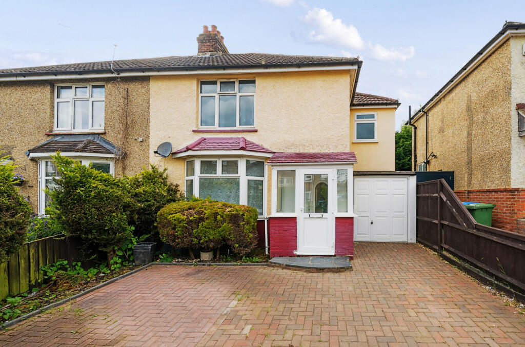 3 bedroom semidetached house for sale in Wimpson Lane, Maybush