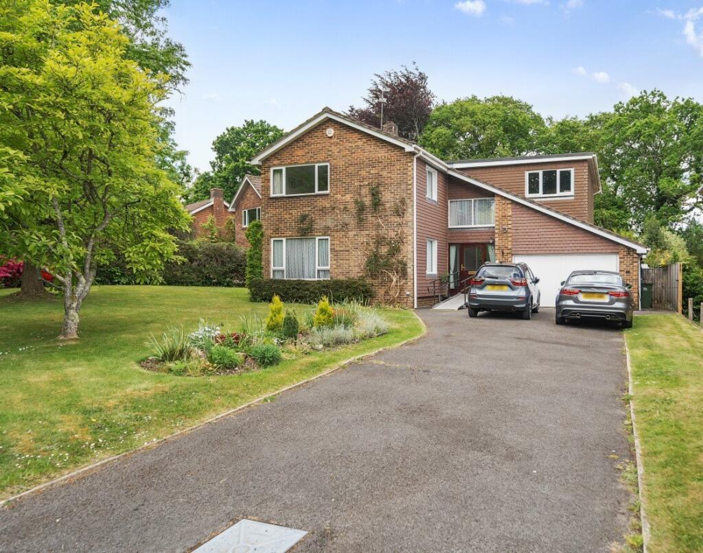 Main image of property: Glen Eyre Drive, Bassett, Southampton, Hampshire, SO16