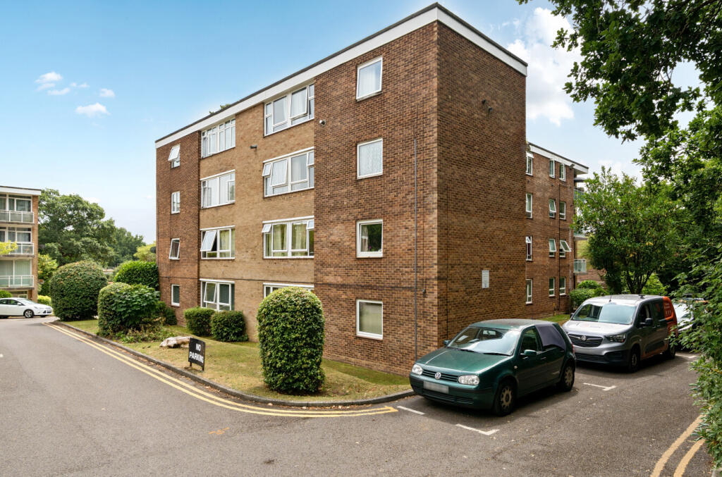 Main image of property: Coxford Road, Lordswood, Southampton, Hampshire, SO16