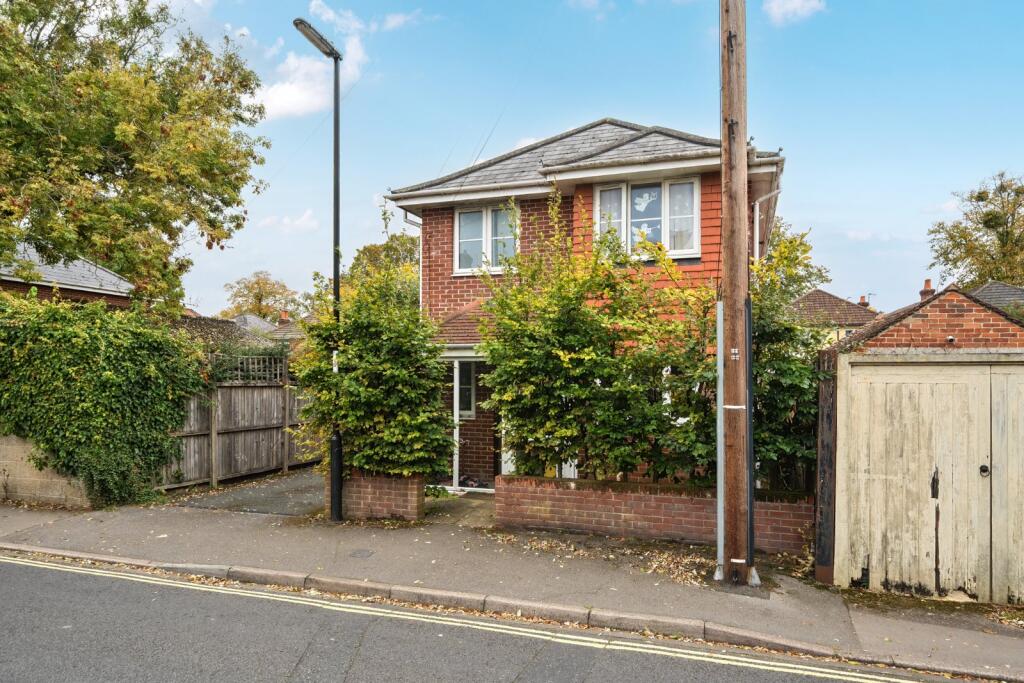 Main image of property: Howards Grove, Shirley, Southampton, Hampshire, SO15