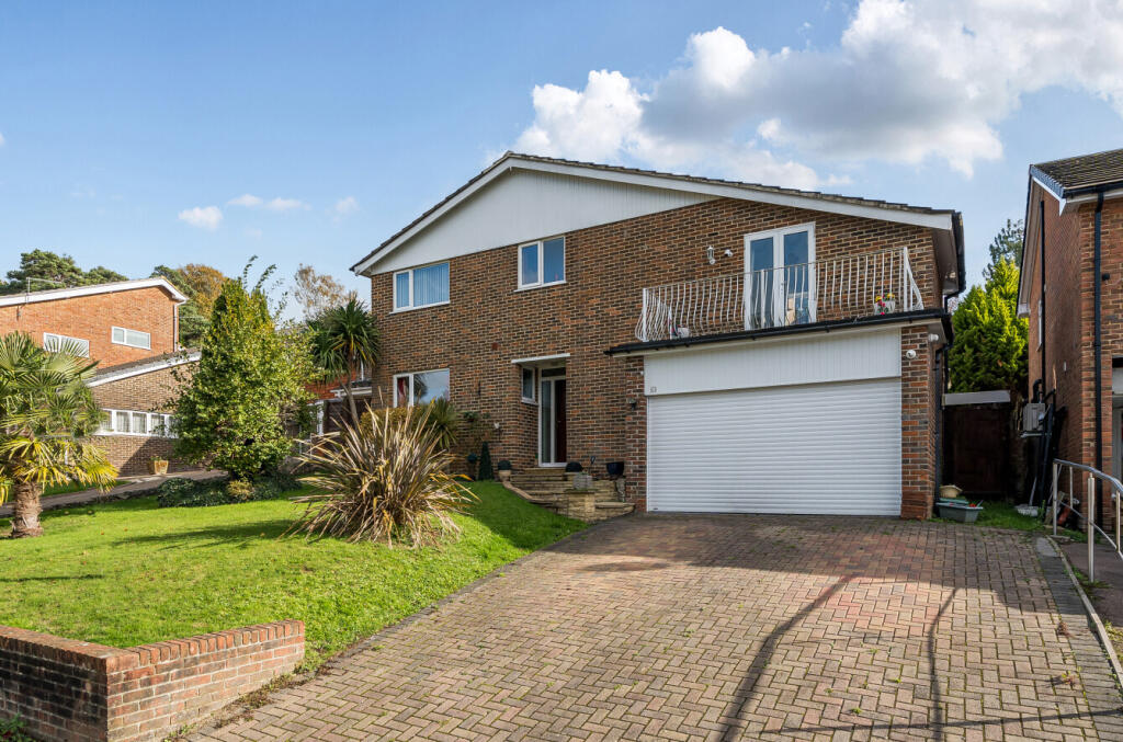Main image of property: Lingwood Close, Bassett, Southampton, Hampshire, SO16