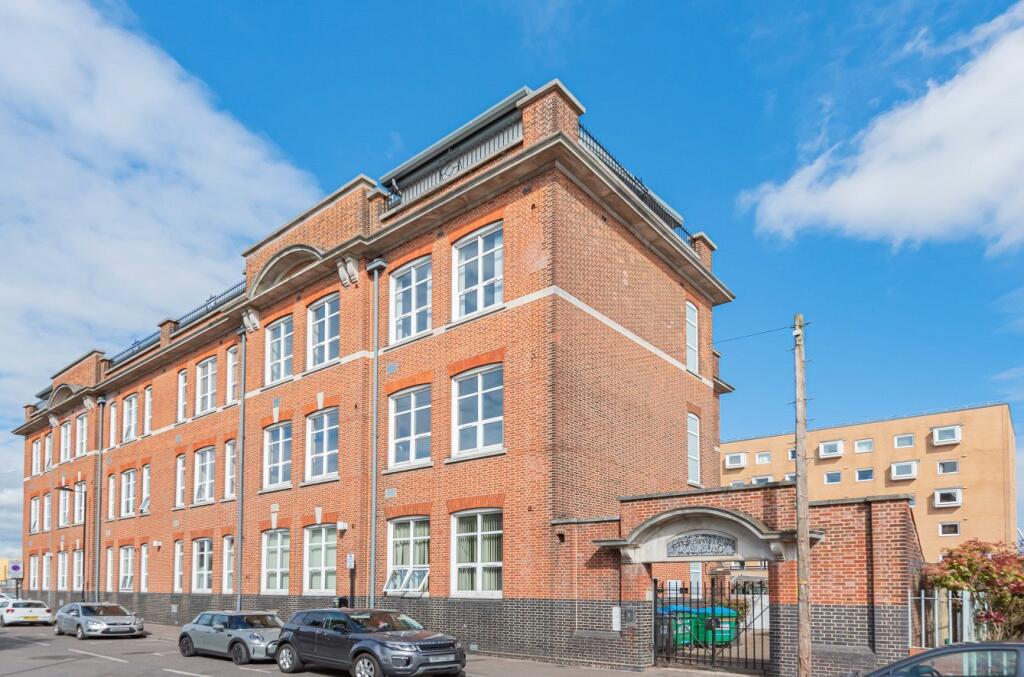 Main image of property: Andersons Road, Southampton, Hampshire, SO14