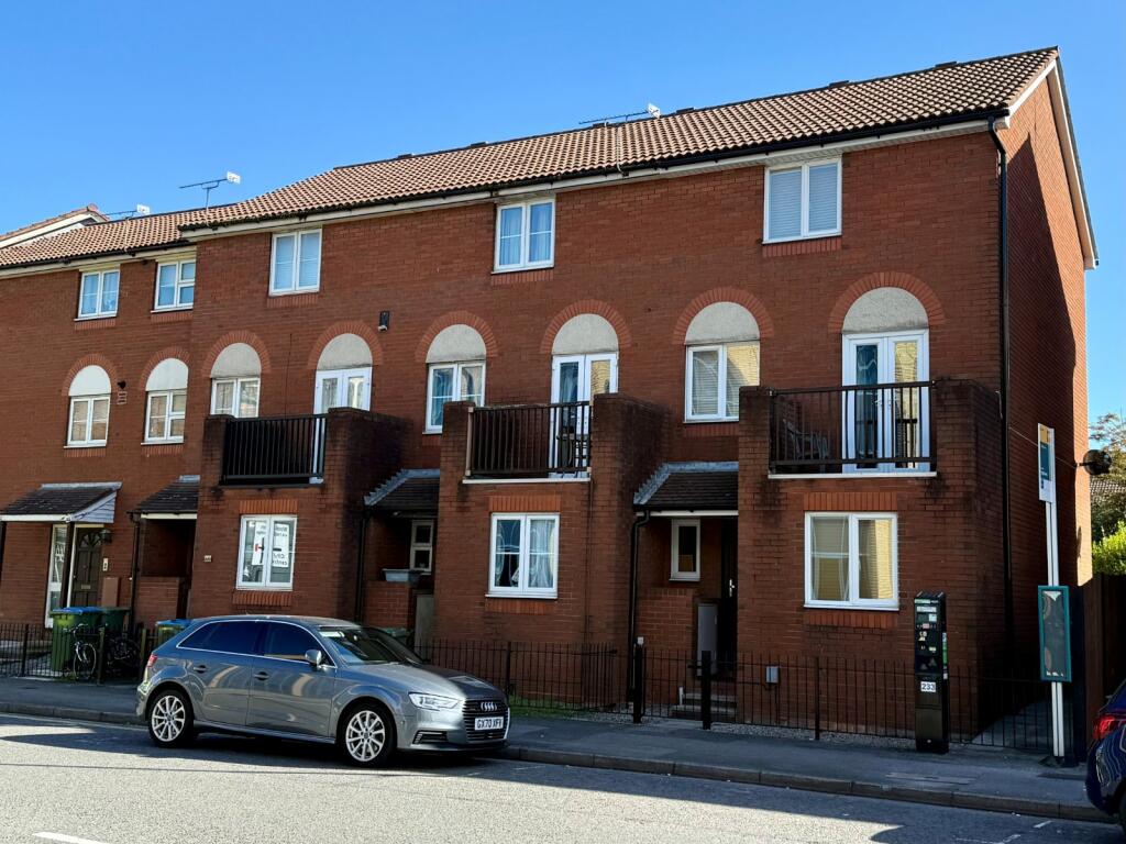 Main image of property: Terminus Terrace, Southampton, Hampshire, SO14