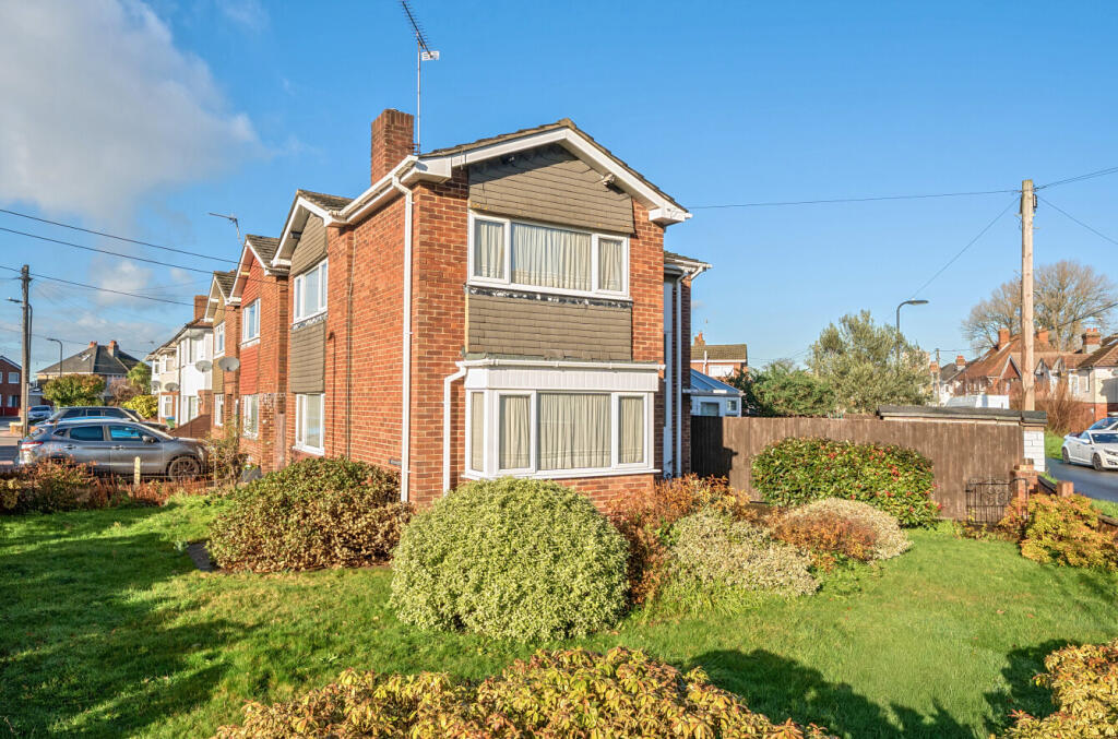 Main image of property: Brookwood Road, Millbrook, Southampton, Hampshire, SO16