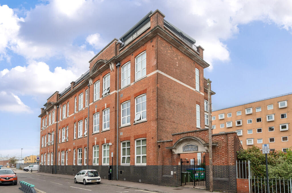 Main image of property: Andersons Road, Southampton, Hampshire, SO14